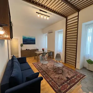  Apartamento Azure King In The Heart Of